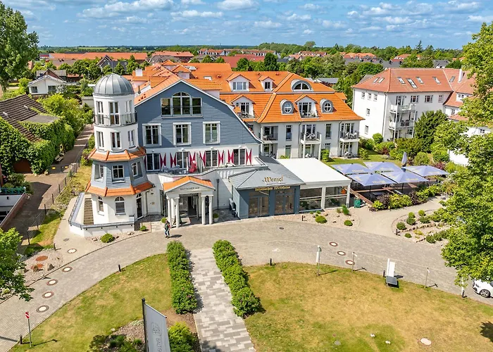 Baltischer Hof 43 *